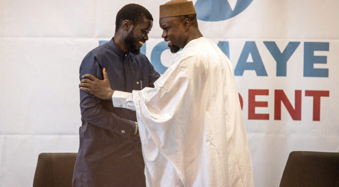 L'envoyé spécial du président français dévoile les coulisses des discussions sur le retrait des troupes françaises du Sénégal