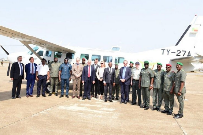 Bénin : L'UE fait don d'un avion militaire aux FDS