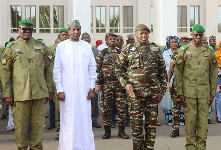 Niger : Le drapeau de l'AES hissé à Niamey en présence du général Tiani