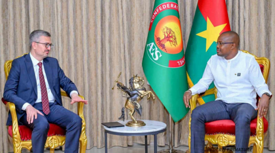 Burkina Faso: visite du vice-ministre turc des Affaires étrangères pour renforcer la coopération sécuritaire