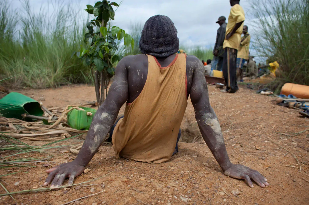Le Mali suspend l'exploitation artisanale de l'or pendant la saison des pluies afin de protéger les travailleurs contre les glissements de terrain