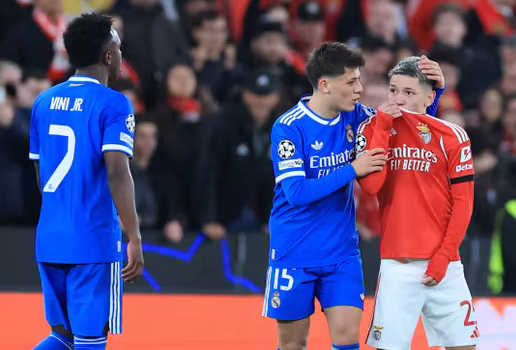 Accusé de racisme envers Vinicius, Gianluca Prestianni, « suspendu provisoirement » par l’UEFA pour le barrage retour de la Ligue des champions