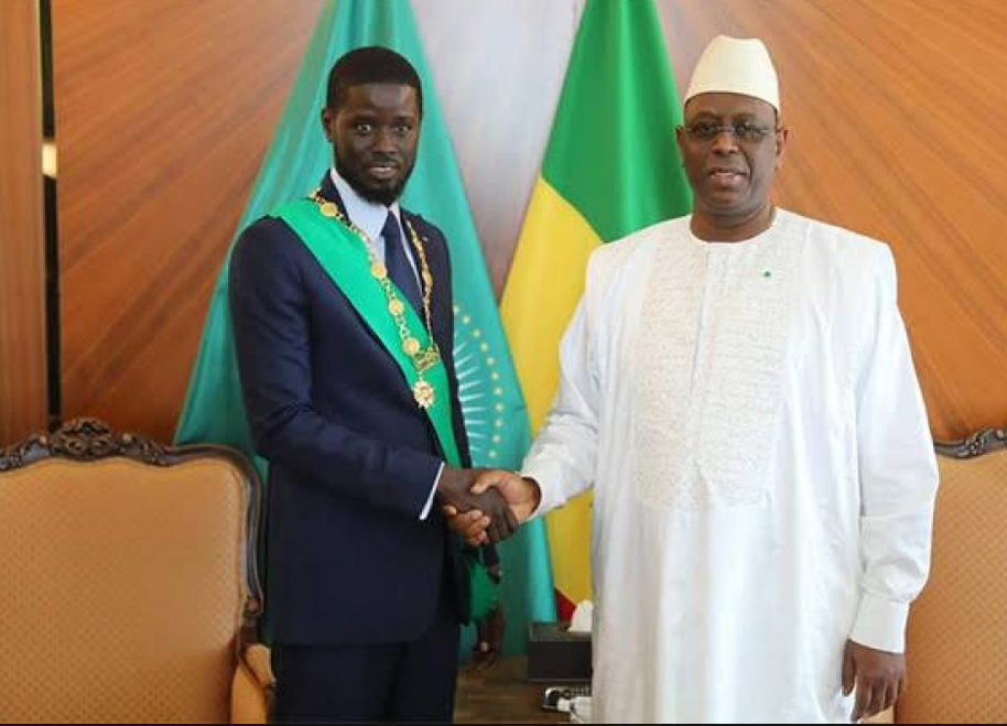 Sénégal : La visite de Macky Sall à Dakar divise la société civile