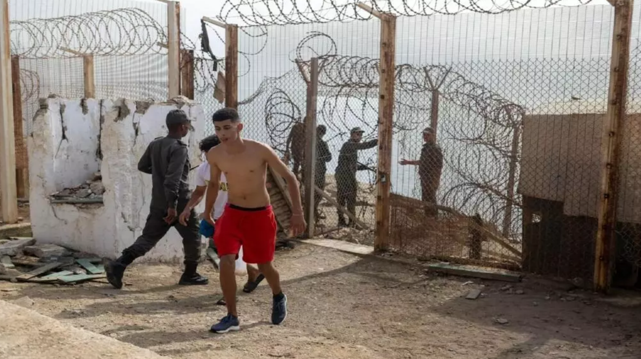 Après les traversées périlleuses à Ceuta, des familles recherchent désespérément leurs proches disparus