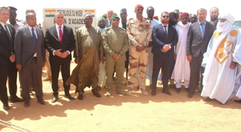 Le Niger et l’Algérie lancent une ligne d’interconnexion en fibre optique de 100 Gb/s sur leur frontière commune